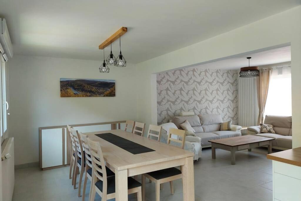 Gite En Bord De Meuse Monthermé エクステリア 写真
